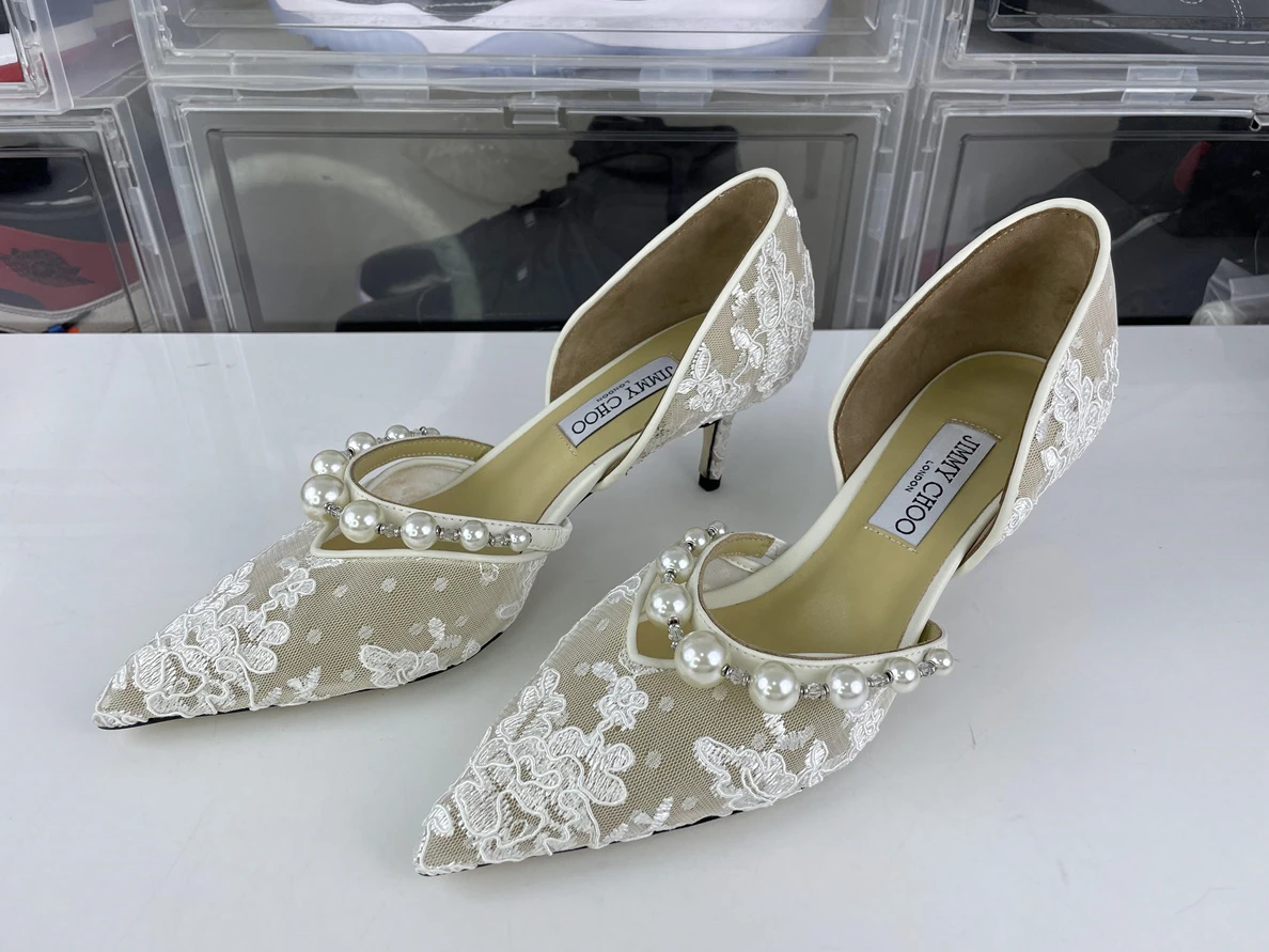 NewStyle JIMMY CHOO Tan heel with White Laces 3544
