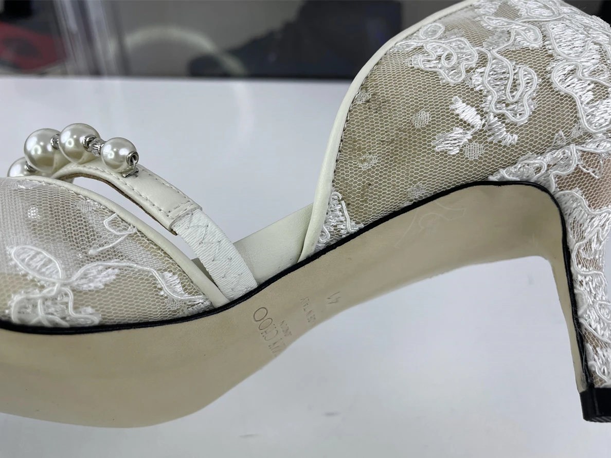 NewStyle JIMMY CHOO Tan heel with White Laces 3544