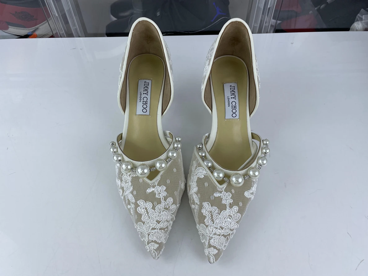 NewStyle JIMMY CHOO Tan heel with White Laces 3544