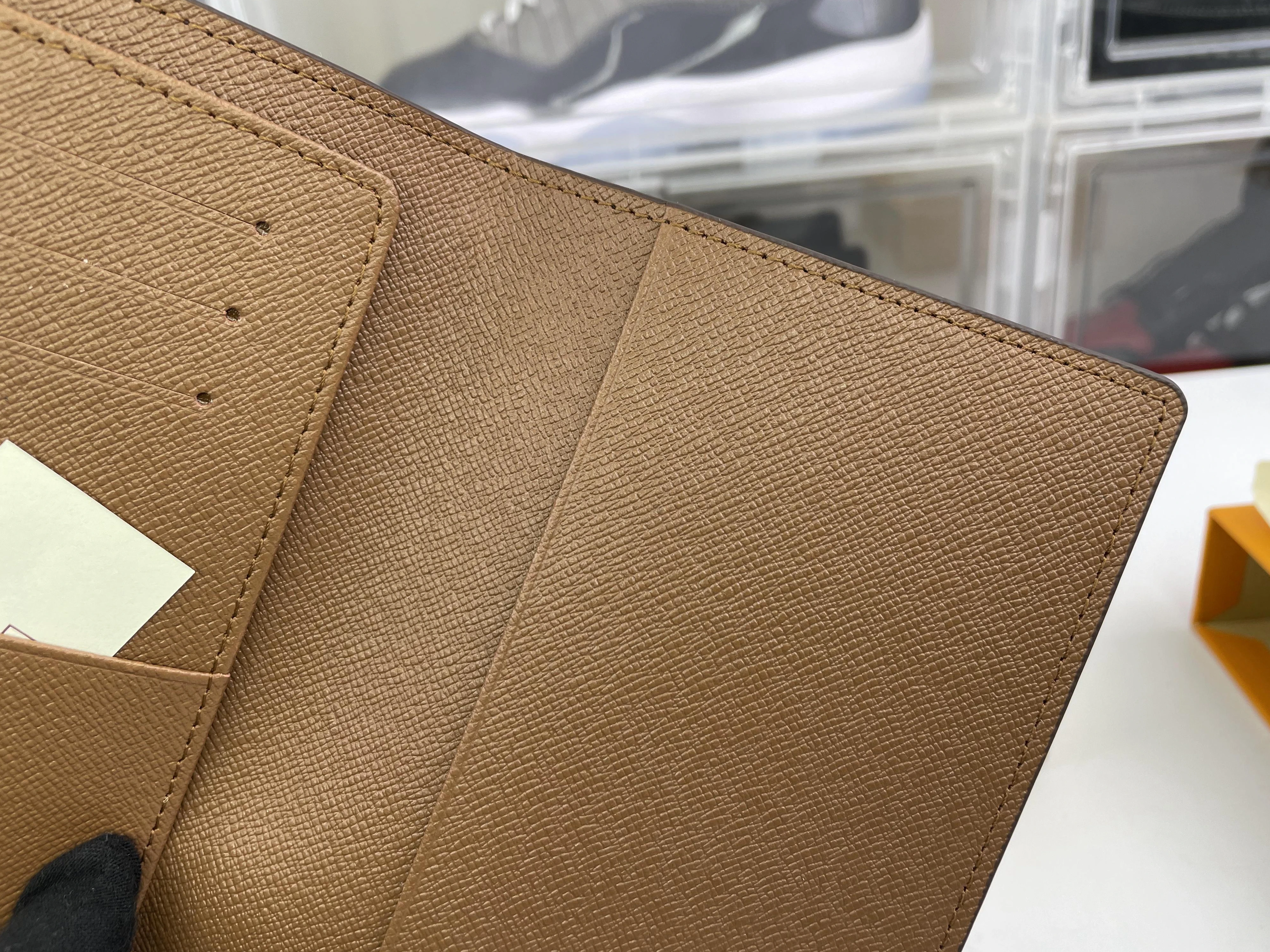 NewStyle Louis Vuitton Passport Cover Classic Style or Paris Tower (price for 1 pcs) 378