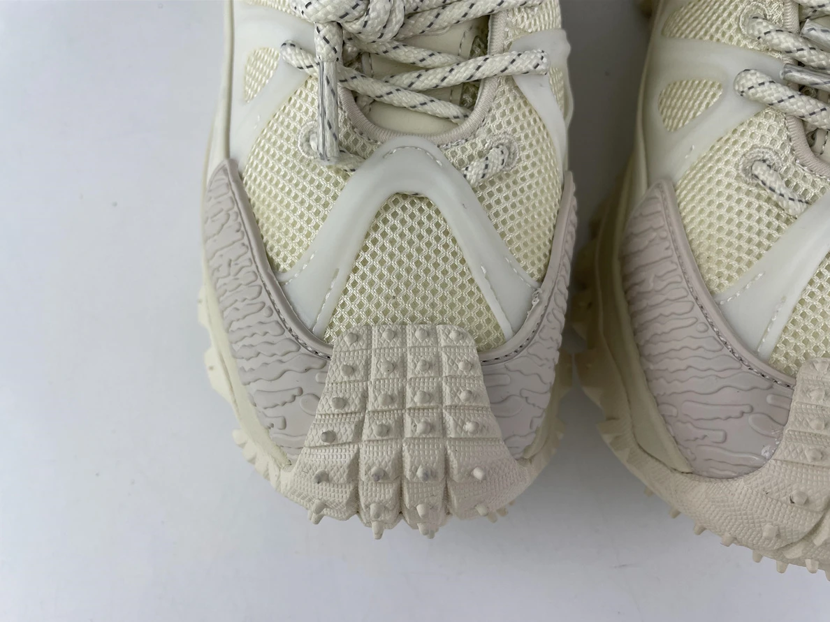 NewStyle Moncler TrailGrip AMOEBA SALEHE Bembury Cream White equipements 3525