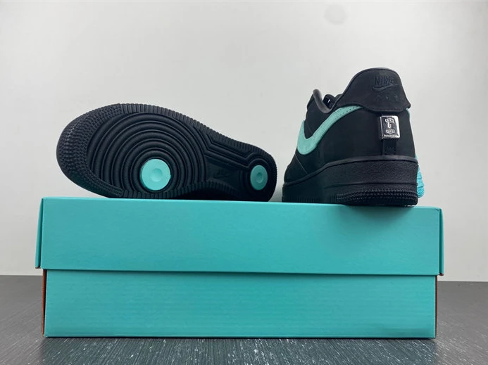 Nike Air Force 1 Low Tiffany & Co. 1837 DZ1382-001 Comfortable 2400