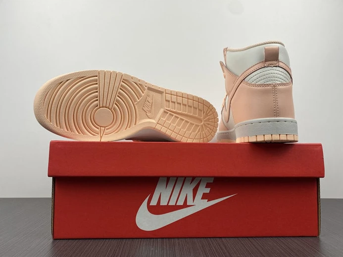 Nike Dunk High Sail Crimson Tint DD1869-104 UrbanStyle 2010