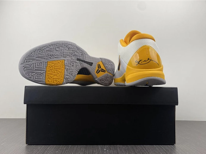 Nike Kobe 386430-104 UrbanStyle 2293