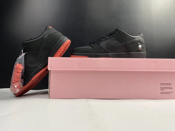 Nike SB Dunk Low Black Pigeon  883232-008 Popular 2194