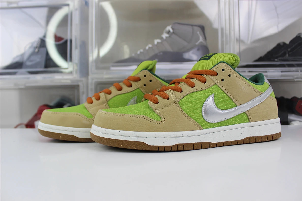 Nike SB Dunk Low “Escargot” ModernLook 1713