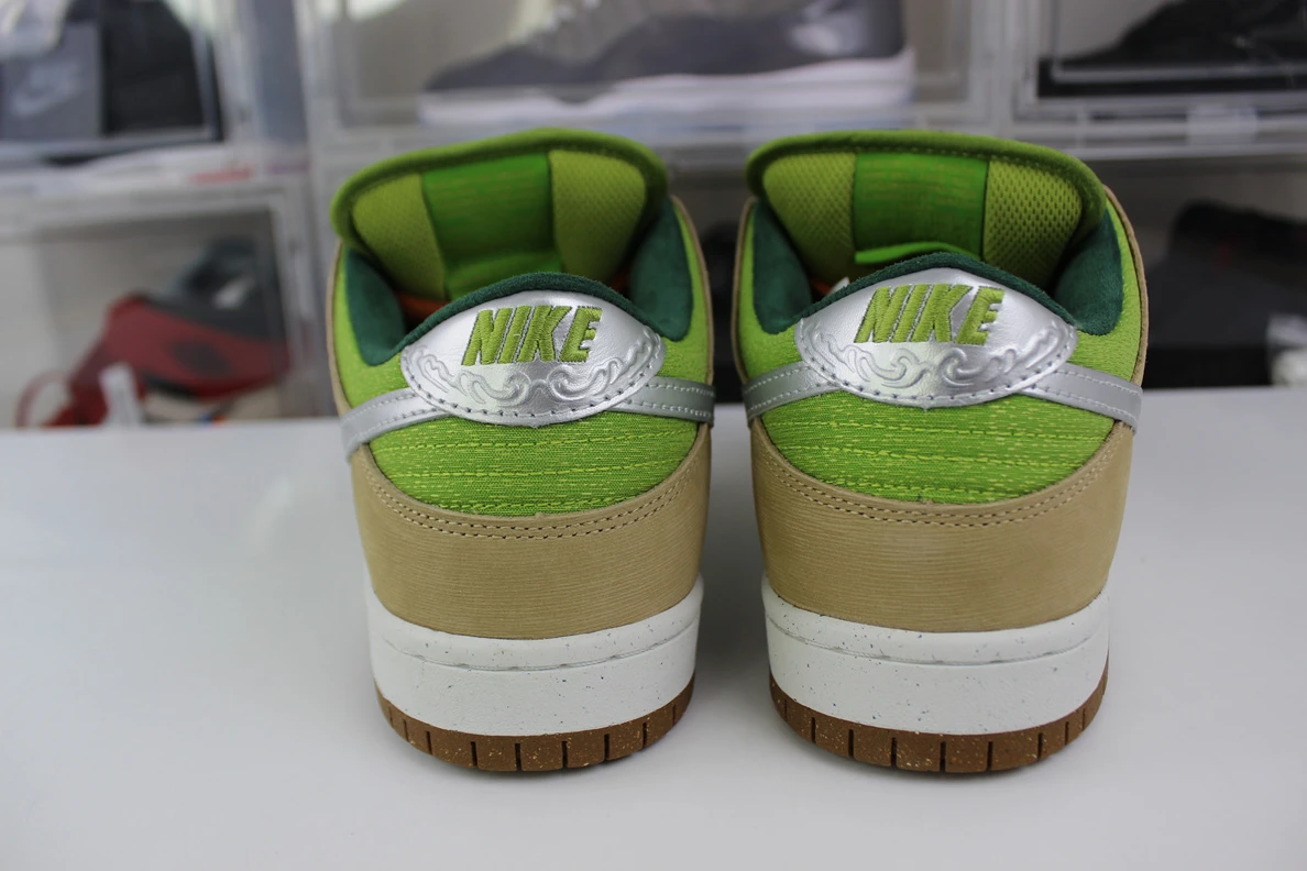 Nike SB Dunk Low “Escargot” ModernLook 1713