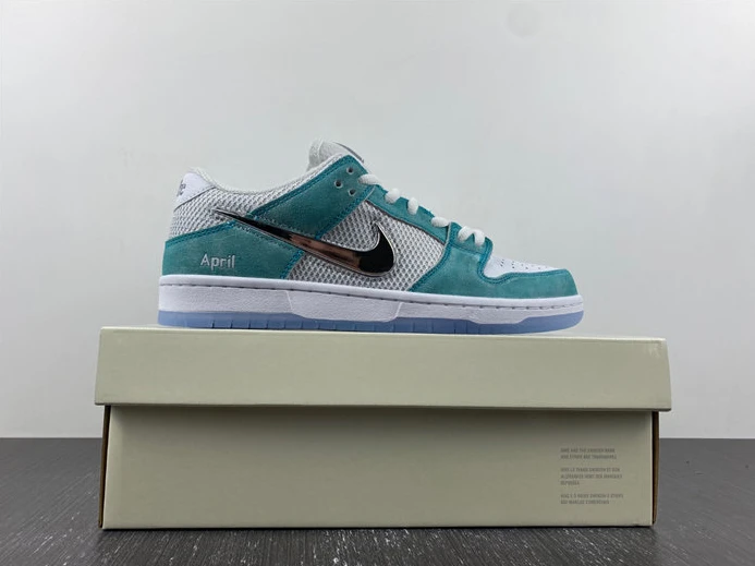 Nike SB Dunk Low FD2562-400 GoodFit 1773