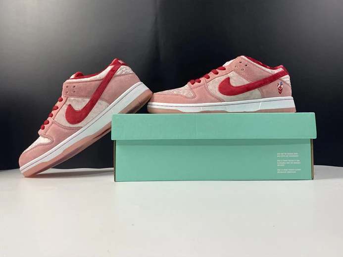 Nike SB Dunk Low StrangeLove Skateboards CT2552-800 EasyMatch 2146