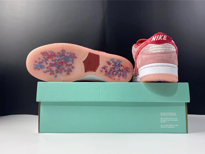 Nike SB Dunk Low StrangeLove Skateboards CT2552-800 EasyMatch 2146