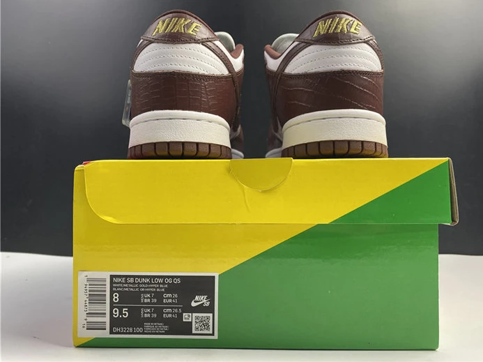Nike SB Dunk Low Supreme Stars Barkroot Brown DH3228-103 UrbanStyle 2089