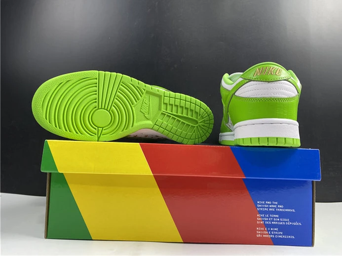 Nike SB Dunk Low Supreme Stars Mean Green DH3228-101 HighQuality 2088