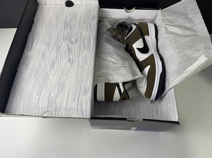 Nike SB Dunk Low White Black Trail End Brown 304292-102 SportInspired 2212