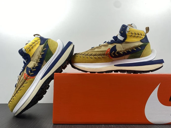 Nike Vaporwaffle sacai Jean Paul Gaultier Sesame Blue GoAnywhere 2701