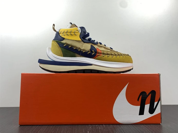 Nike Vaporwaffle sacai Jean Paul Gaultier Sesame Blue GoAnywhere 2701