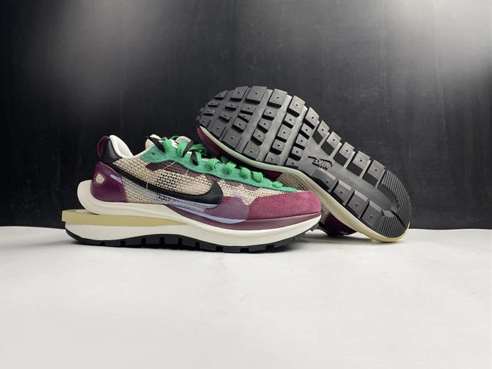 Nike Vaporwaffle sacai Villain Red Neptune Green BestValue 2708