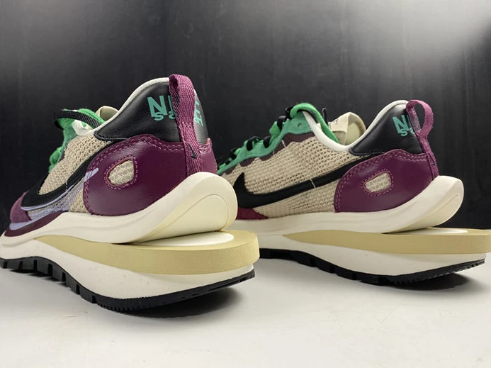 Nike Vaporwaffle sacai Villain Red Neptune Green BestValue 2708