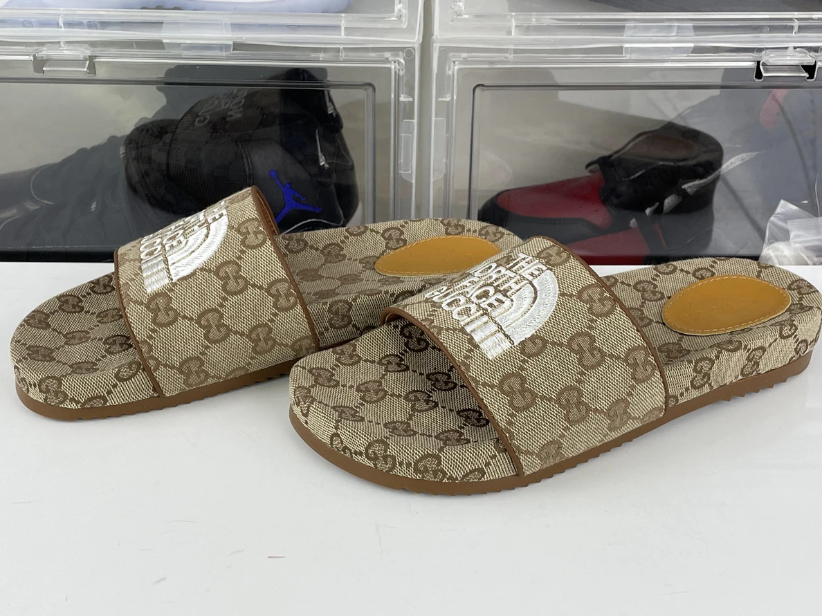 North Face X GUCCI Brown color slipper Trendy 89