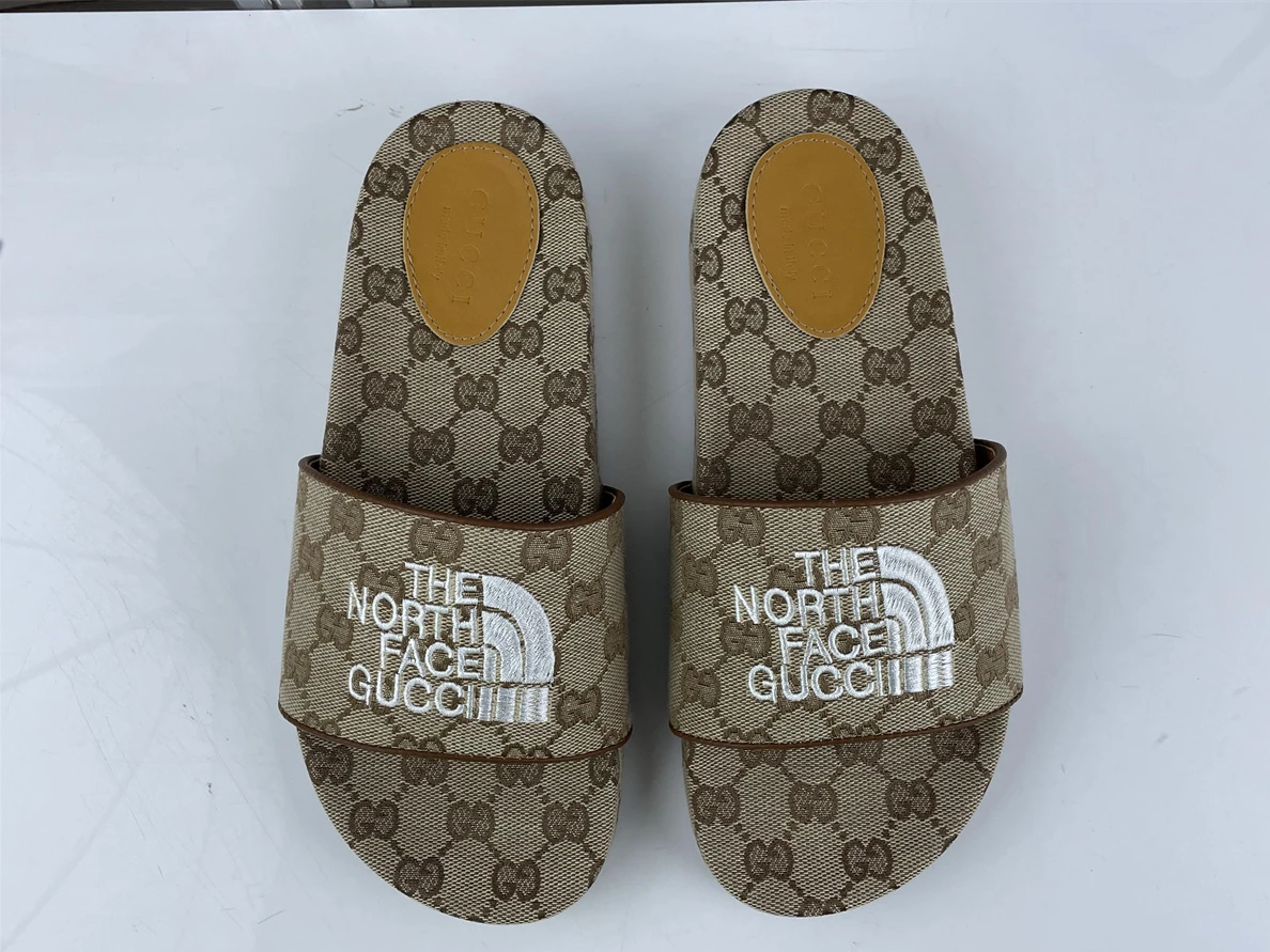 North Face X GUCCI Brown color slipper Trendy 89