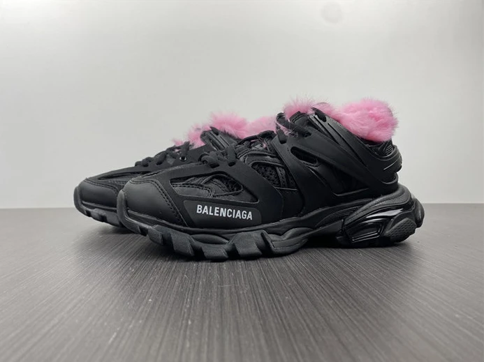 Popular 5750 BLCG Track Fake Fur Black Pink  668555 W3CQ6 3443
