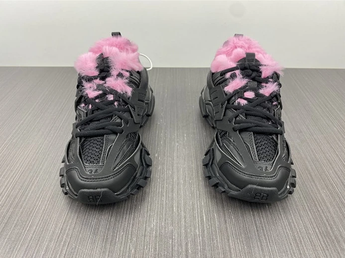 Popular 5750 BLCG Track Fake Fur Black Pink  668555 W3CQ6 3443