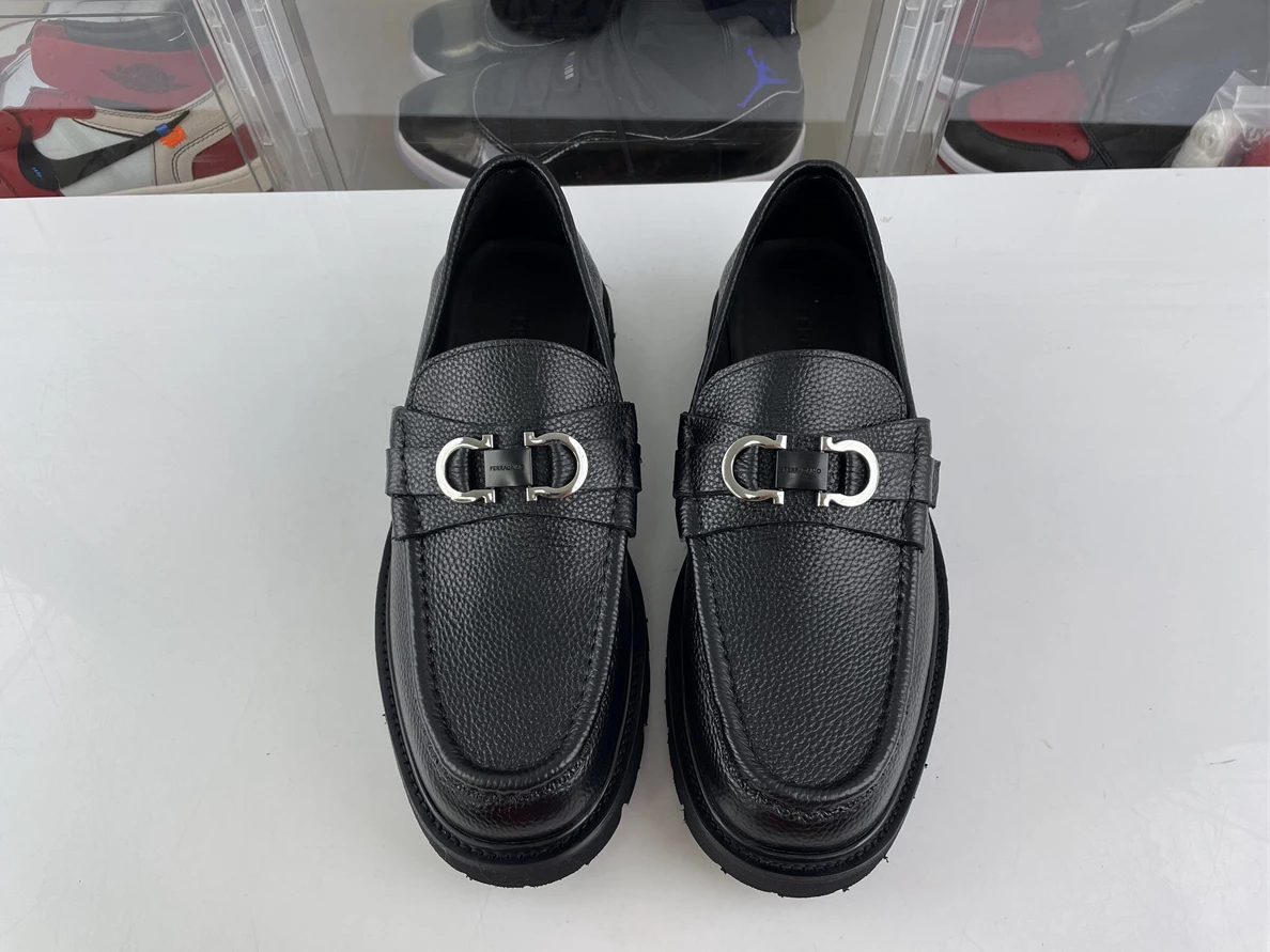 Popular 6358 Ferragamo Black unisex shoes Mille 3562