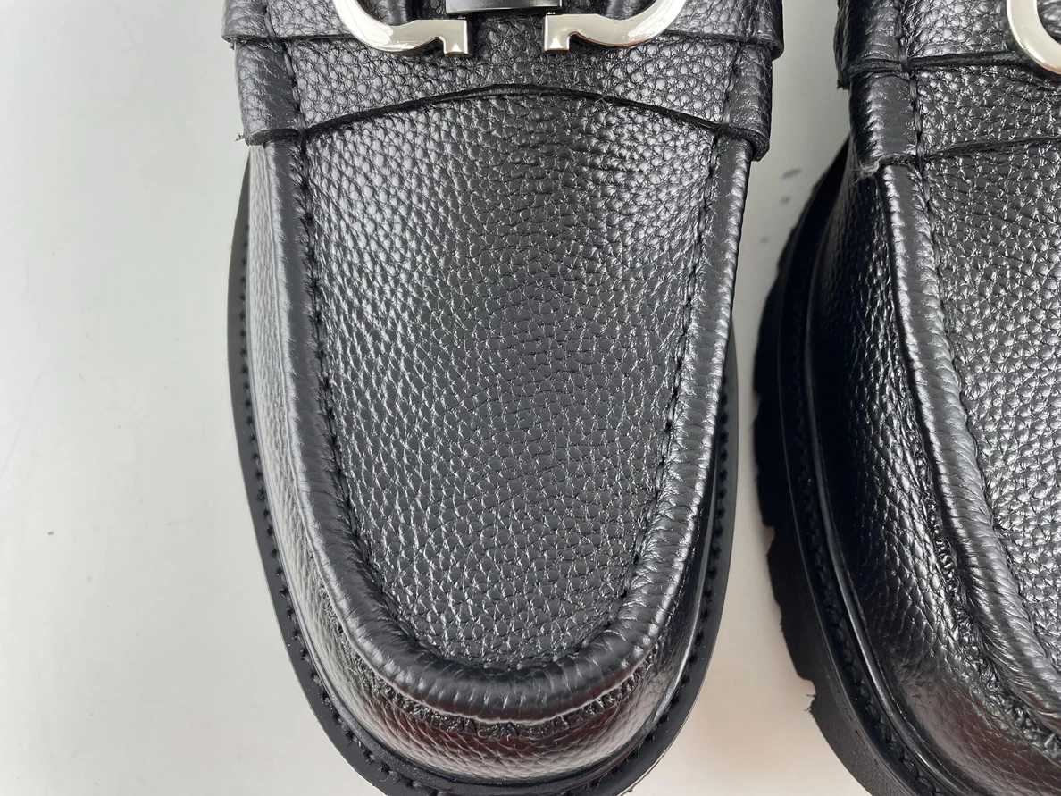 Popular 6358 Ferragamo Black unisex shoes Mille 3562