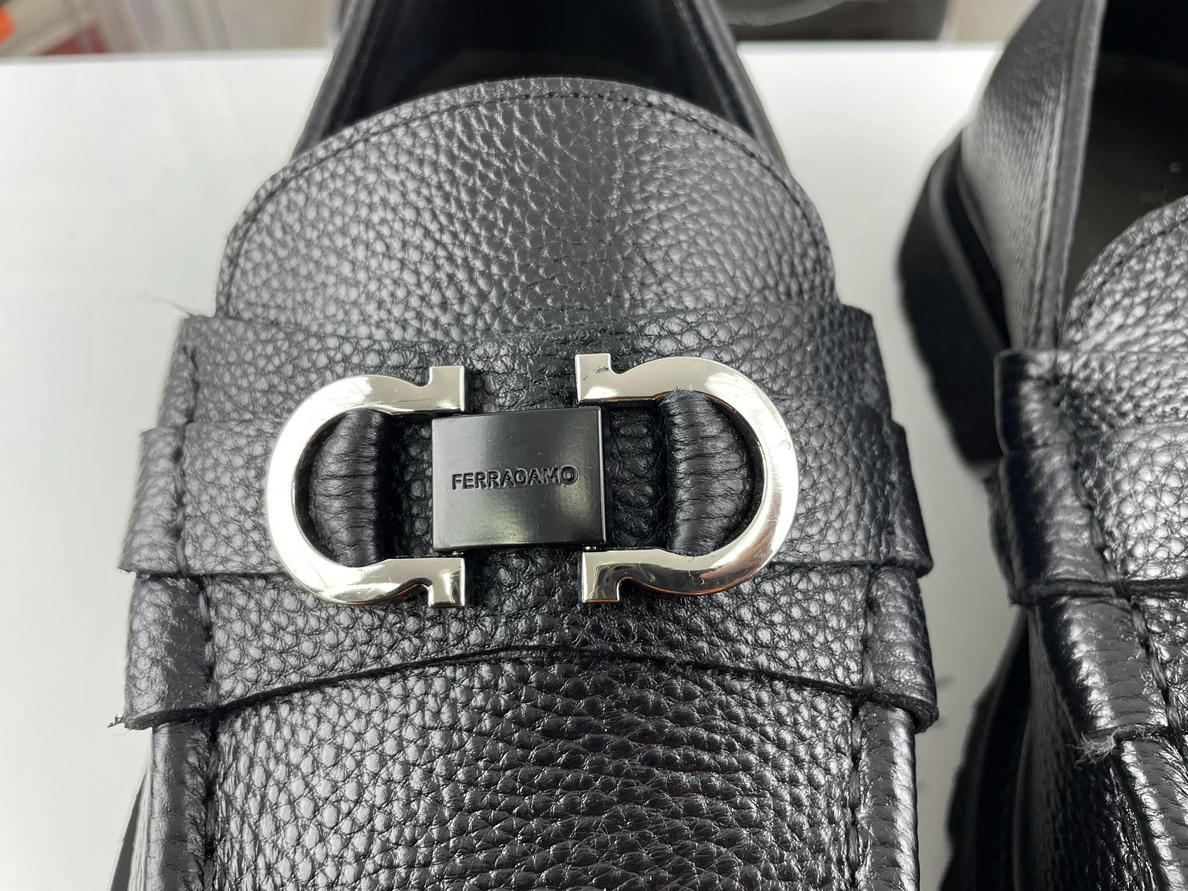 Popular 6358 Ferragamo Black unisex shoes Mille 3562