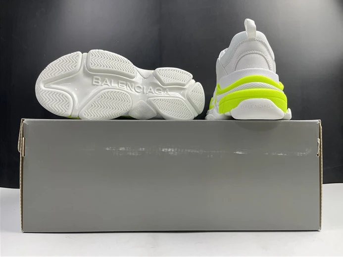 Popular BLCG TRIPLE SNEAKER 536737 W0901 9088 3398