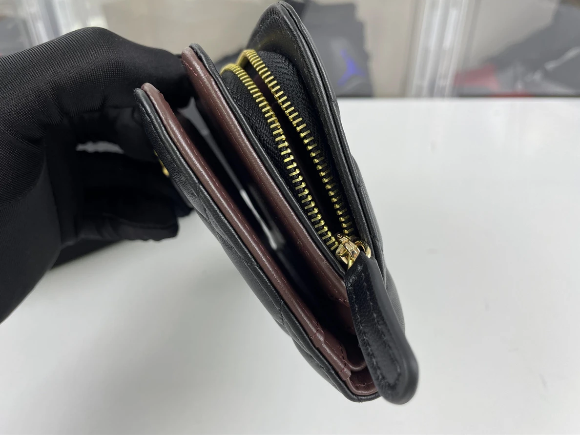 Popular CHANEL Black wallet card holder (15 cm) 232