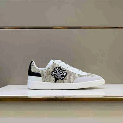 Popular DR Sneaker 1637