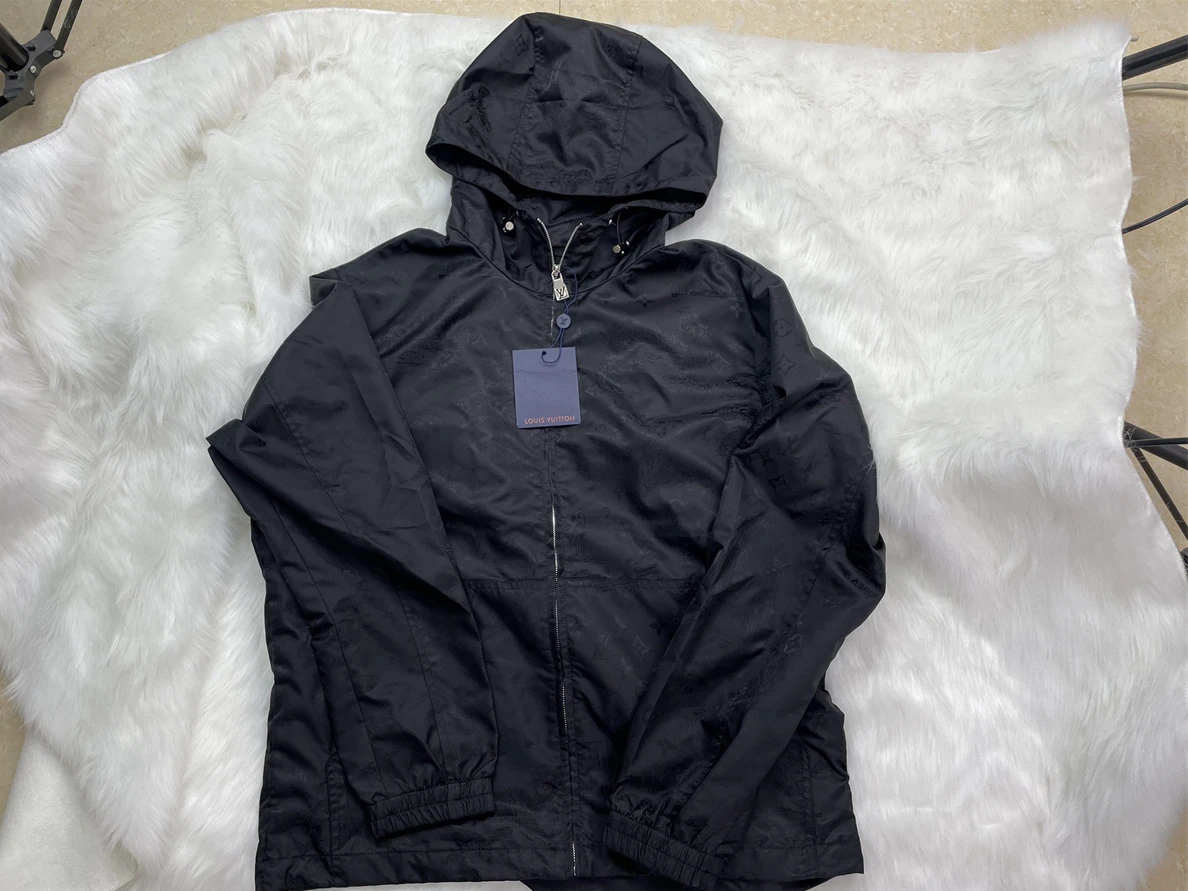 Popular LV Black Jacket for Spring   fall 31
