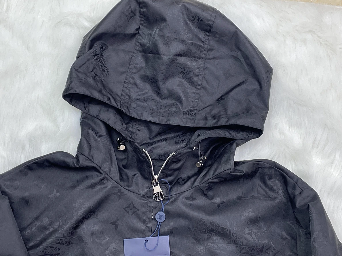 Popular LV Black Jacket for Spring   fall 31