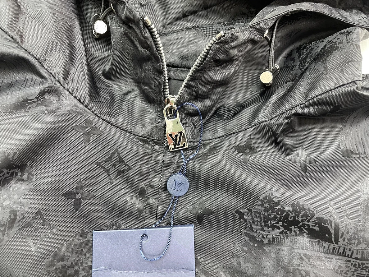 Popular LV Black Jacket for Spring   fall 31