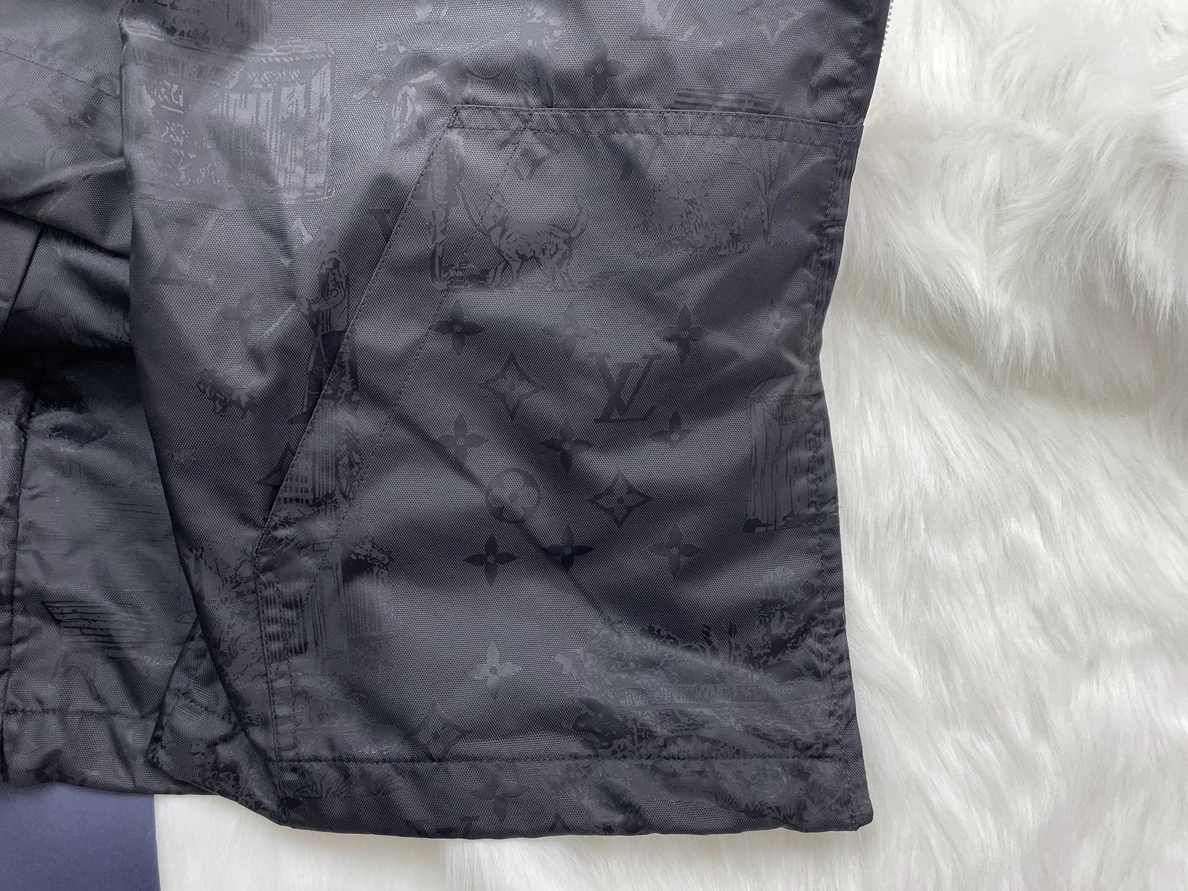 Popular LV Black Jacket for Spring   fall 31