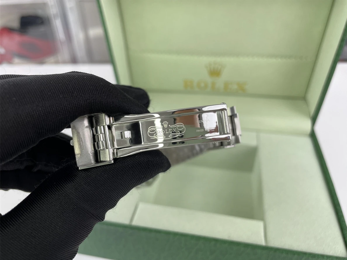 Rolex Black Blue Ghost watch (43 mm) Fashionable 304