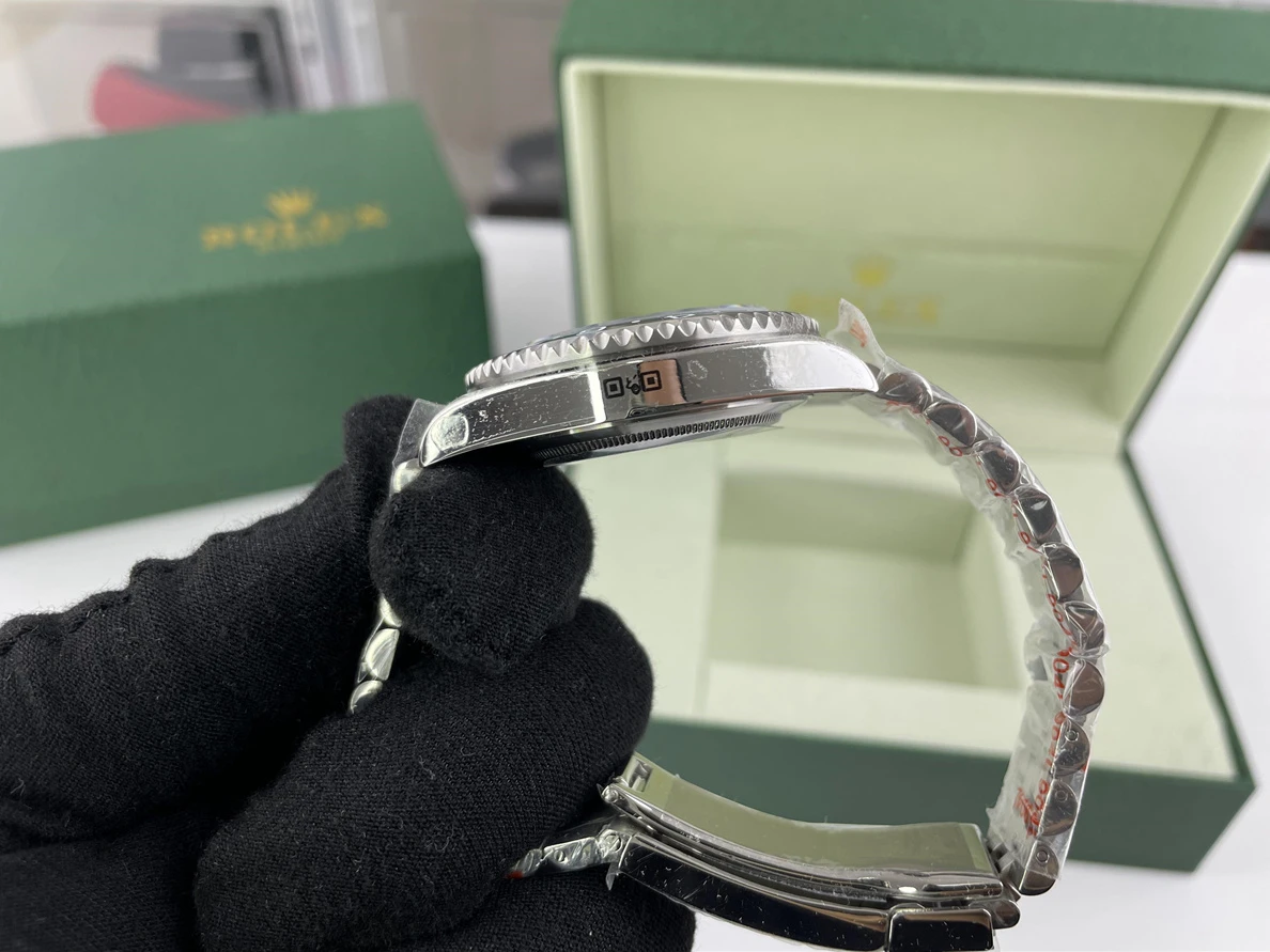 Rolex Oyster Perpetual Date Green Black (41MM) SmartChoice 322
