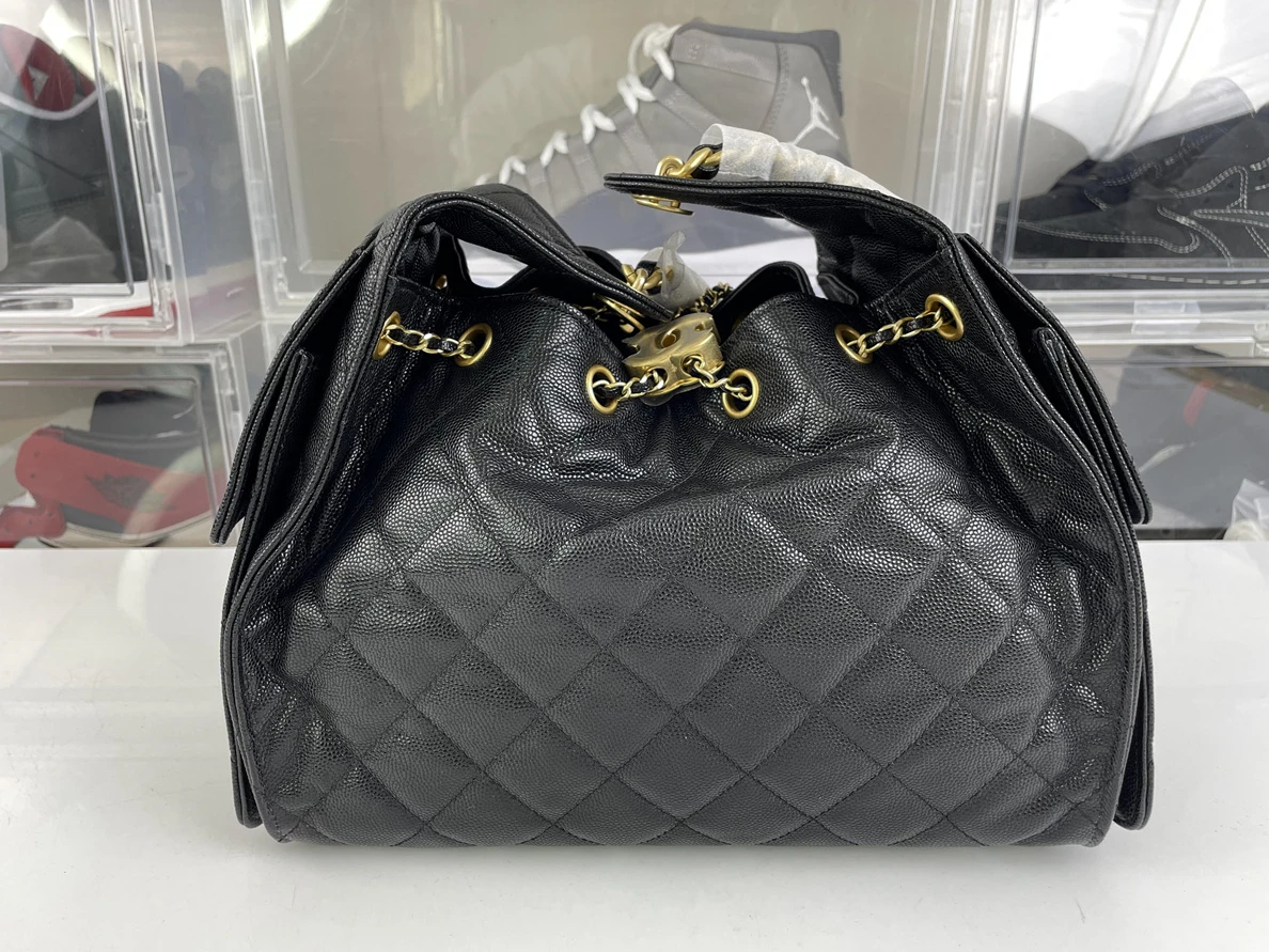 SmartChoice 1091 Chanel Black Hobo bag ( 30 x 26 x 14 cm) 226
