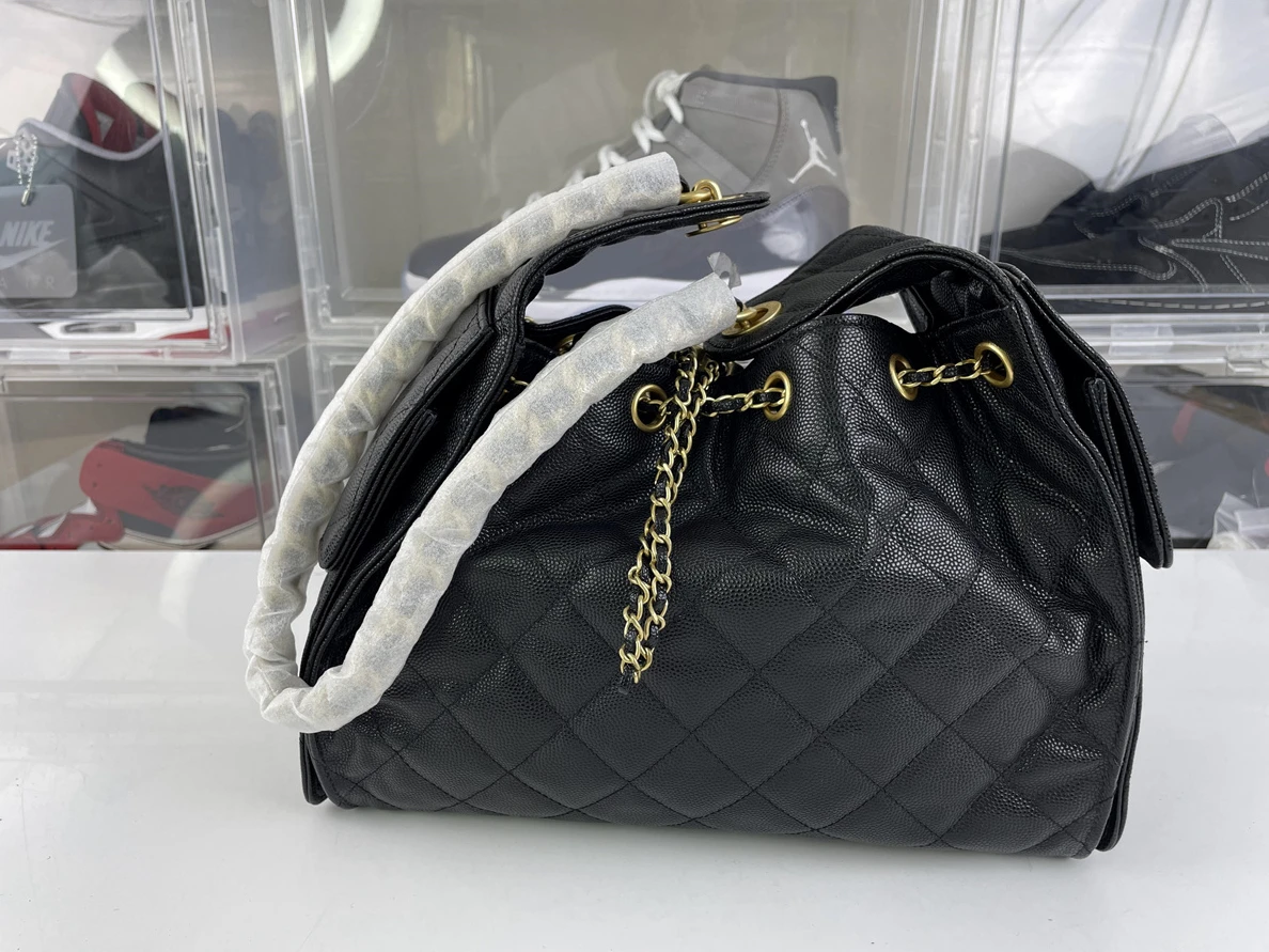 SmartChoice 1091 Chanel Black Hobo bag ( 30 x 26 x 14 cm) 226