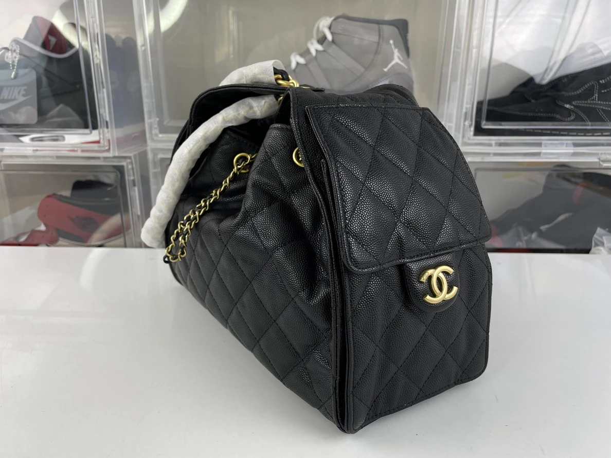 SmartChoice 1091 Chanel Black Hobo bag ( 30 x 26 x 14 cm) 226
