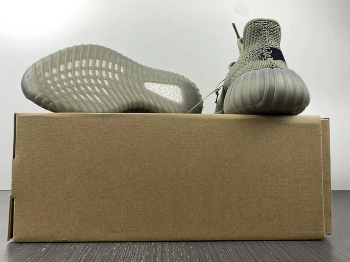 SmartChoice 1178 adidas Yeezy Boost 350 V2 HQ 2886