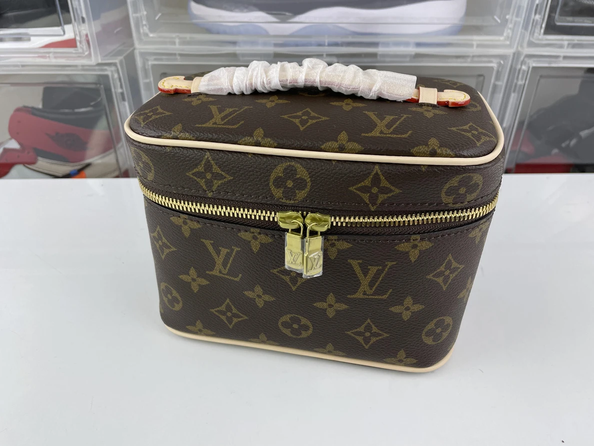 SmartChoice 3172 LV Nice Nano Monogram middle size ( 20 x 13.5  x 12 cm) 187