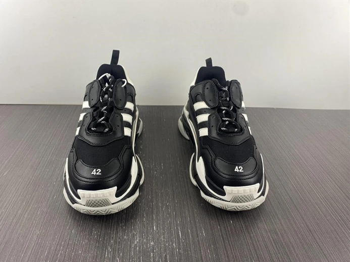SmartChoice 9247 BLCG TRIPLE S SNEAKER 710021 W3RN3 3391