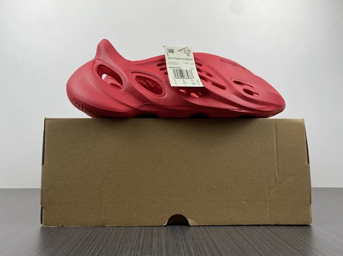SmartChoice 9903 ADIDAS YEEZY Foam RNNR Vermillion CW 2872