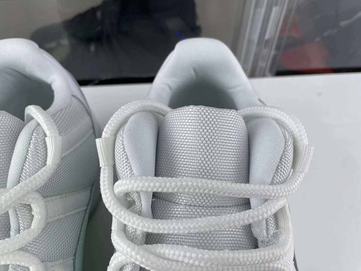 SmartChoice GOAT Air Jordan 11 Low “Igloo” 1038
