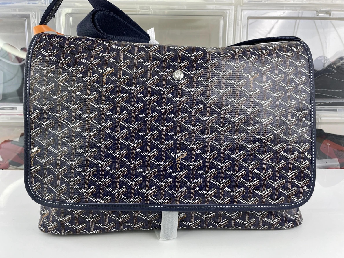 SmartChoice GOYARD Purple Citadin Postal bag ( 35x 26 x 7.5cm) 247