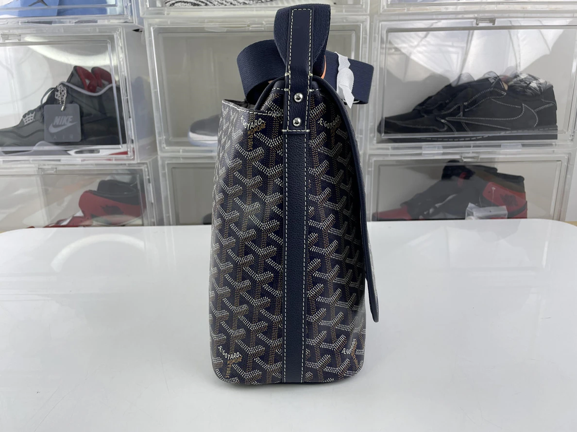 SmartChoice GOYARD Purple Citadin Postal bag ( 35x 26 x 7.5cm) 247