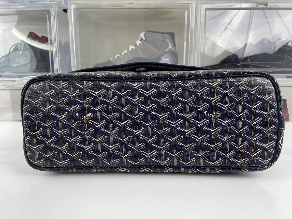 SmartChoice GOYARD Purple Citadin Postal bag ( 35x 26 x 7.5cm) 247