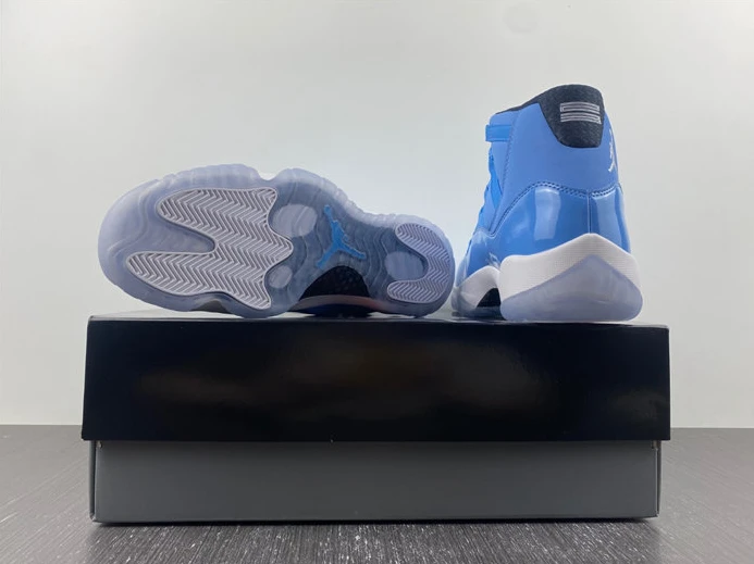 SmartChoice Jordan Ultimate Gift of Flight  717602-900 1049