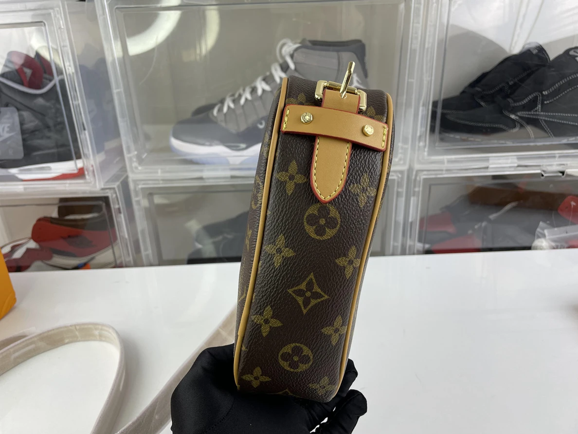 SmartChoice LV Heart bag nicolas ghesquiere 181